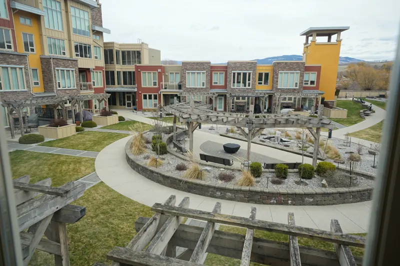 Landscaped central courtyard at The Strand Lakeside